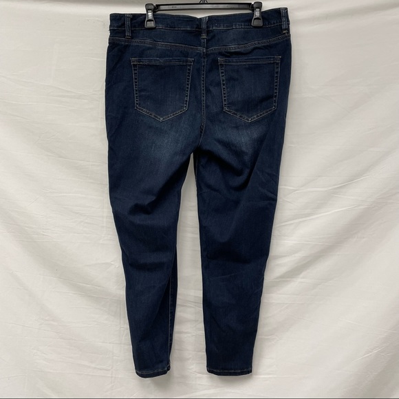 Lane Bryant Blue Jeans Size 16 - Picture 2 of 4